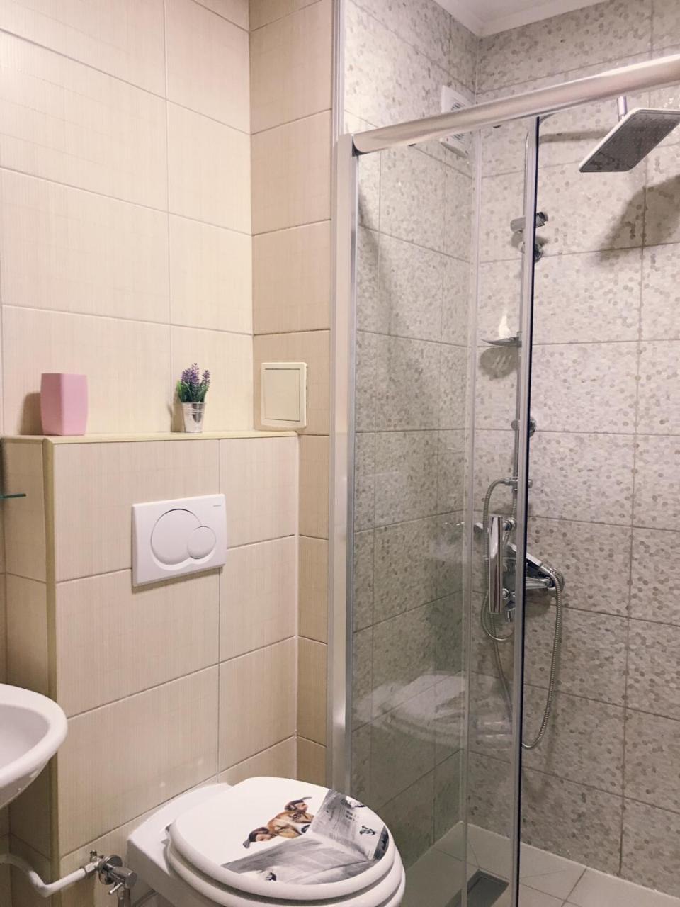 Orion Apartment 1 بريشتاين المظهر الخارجي الصورة