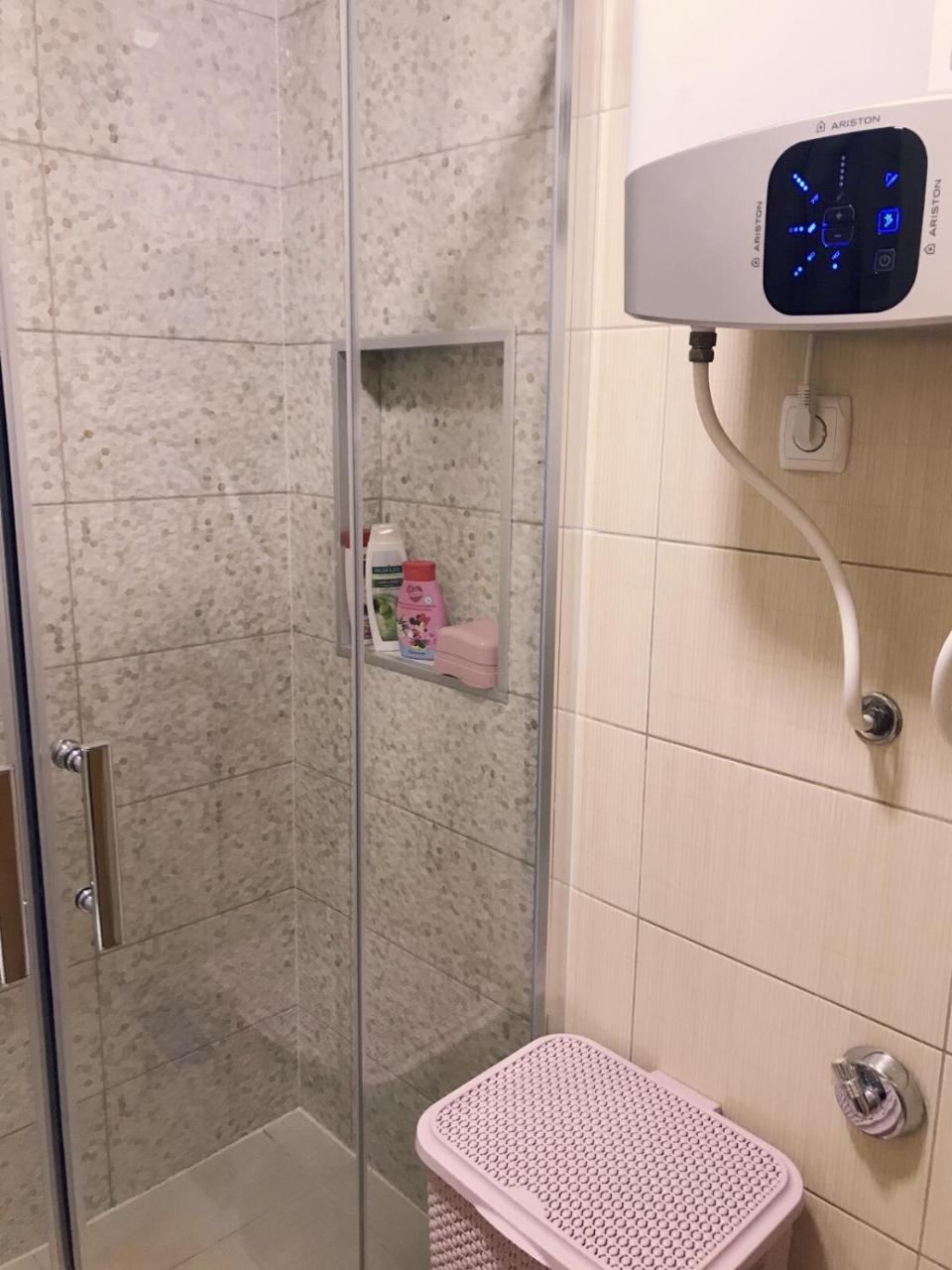 Orion Apartment 1 بريشتاين المظهر الخارجي الصورة