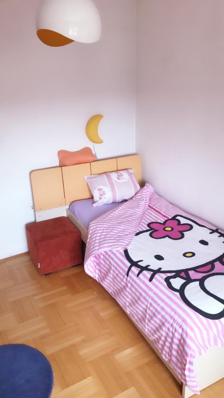 Orion Apartment 1 بريشتاين المظهر الخارجي الصورة
